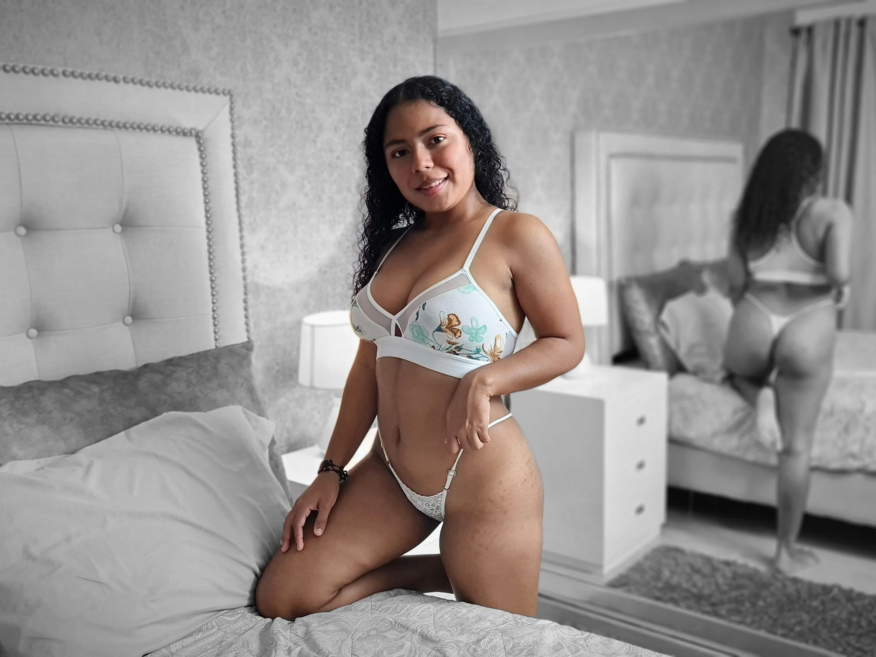 AdriCastro immagine del profilo del modello di cam
