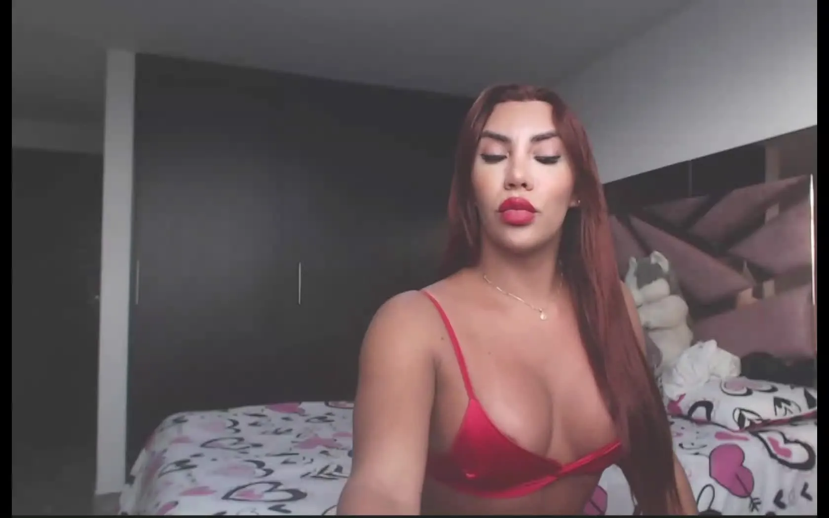 Intérprete TSHILLARYTT69 Video 1