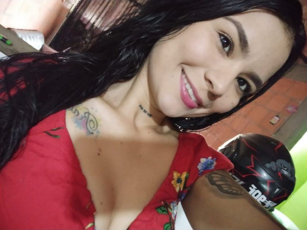 Foto de perfil de modelo de webcam de emmily95 