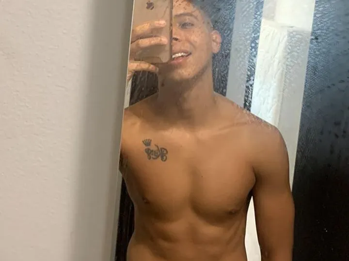 marcellovilla profielfoto van cam model
