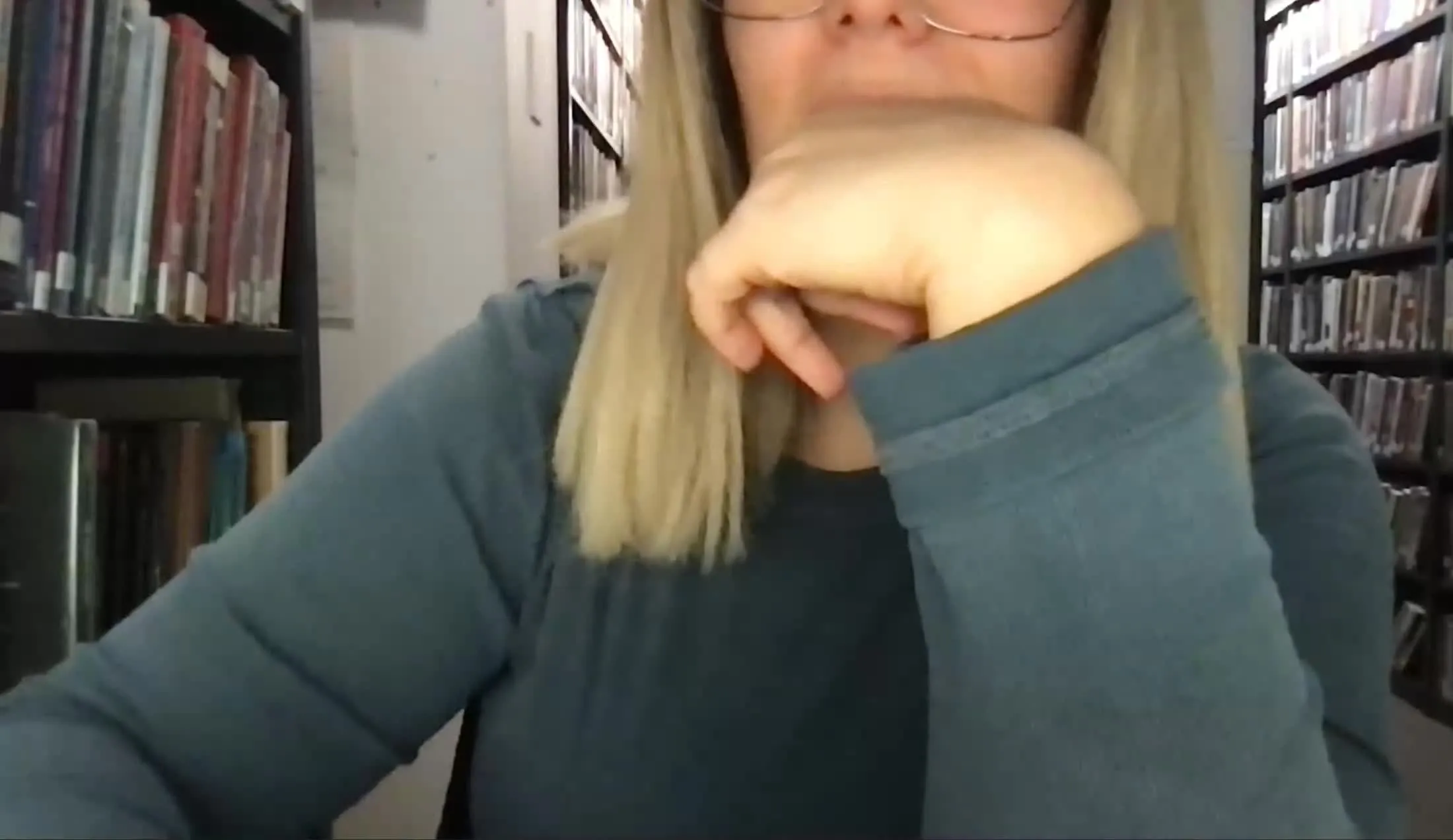 Artist MistressLouUK Video 2