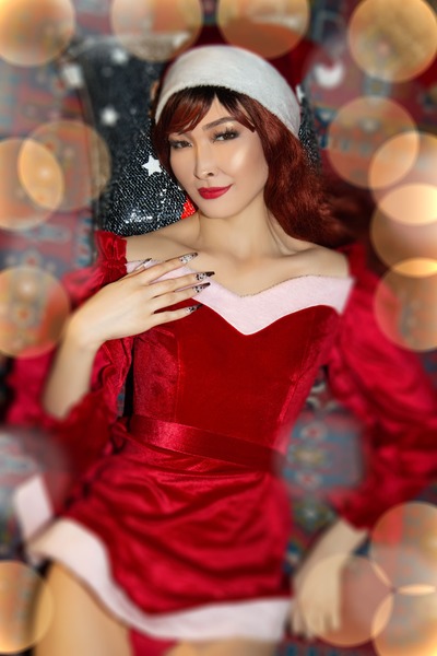 Performer RedCheryl Photo 3