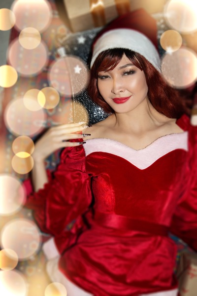 Performer RedCheryl Photo 2