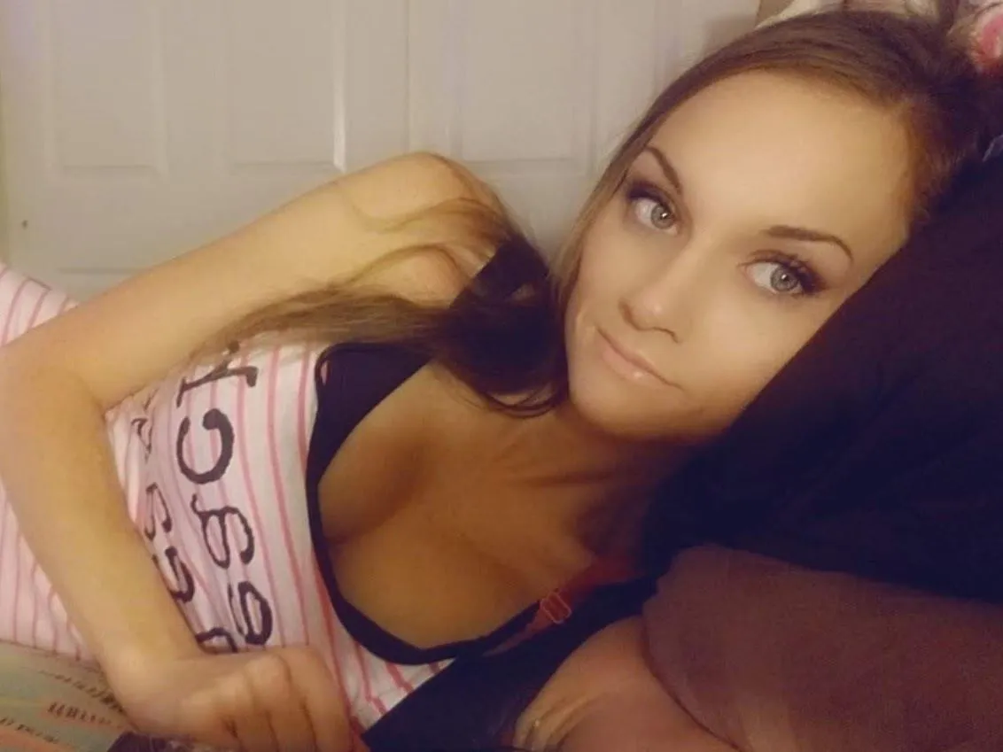 Image de profil du modèle de webcam SyrinityHolbrook