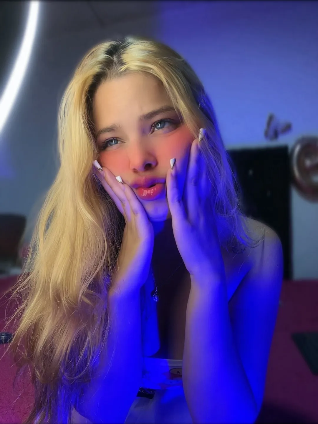 Performer ShantalSummer Photo 5