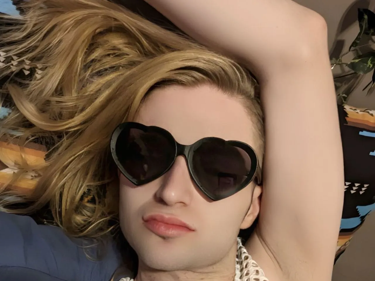 AngelusHunter profilbild på webbkameramodell