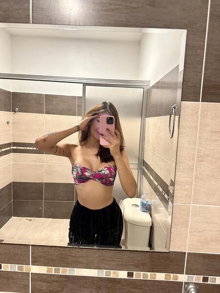 Performer AnniePeters Photo 2