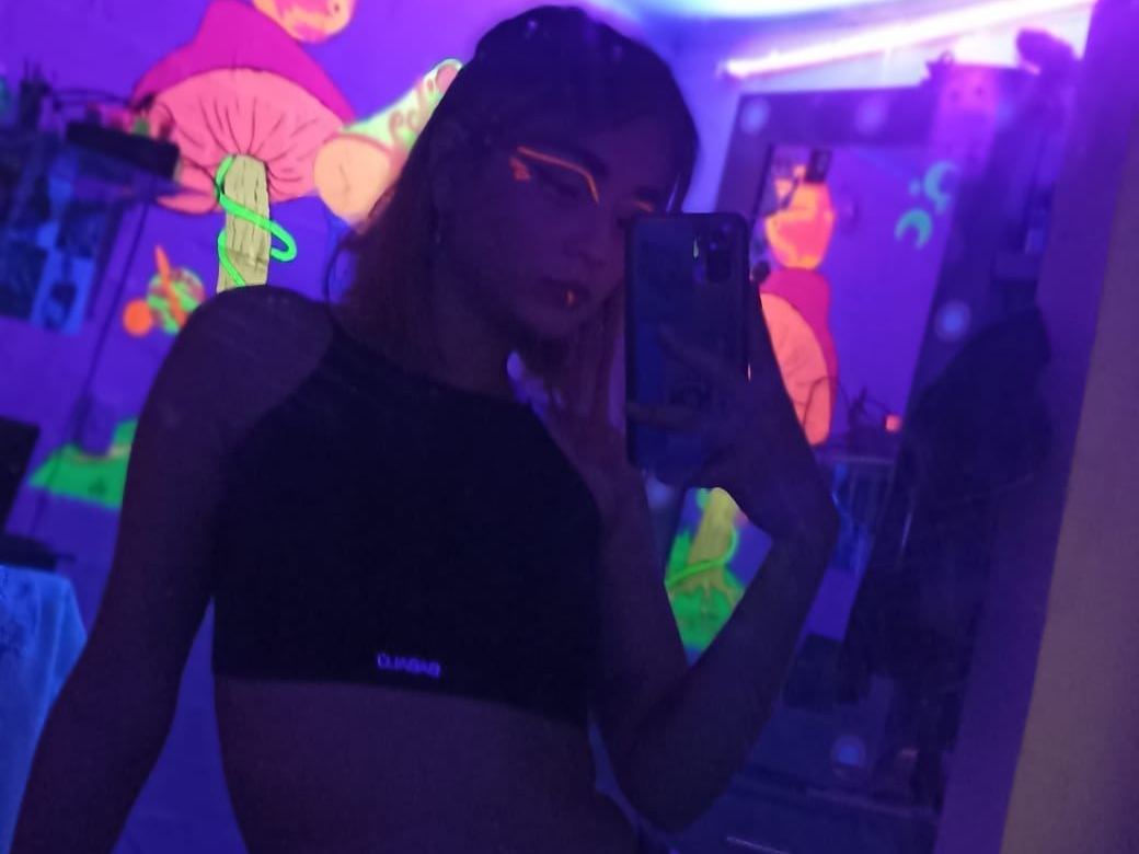 laubloom profielfoto van cam model