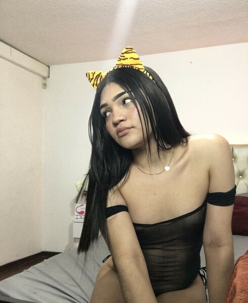 Interprète AliceeMey Photo 6