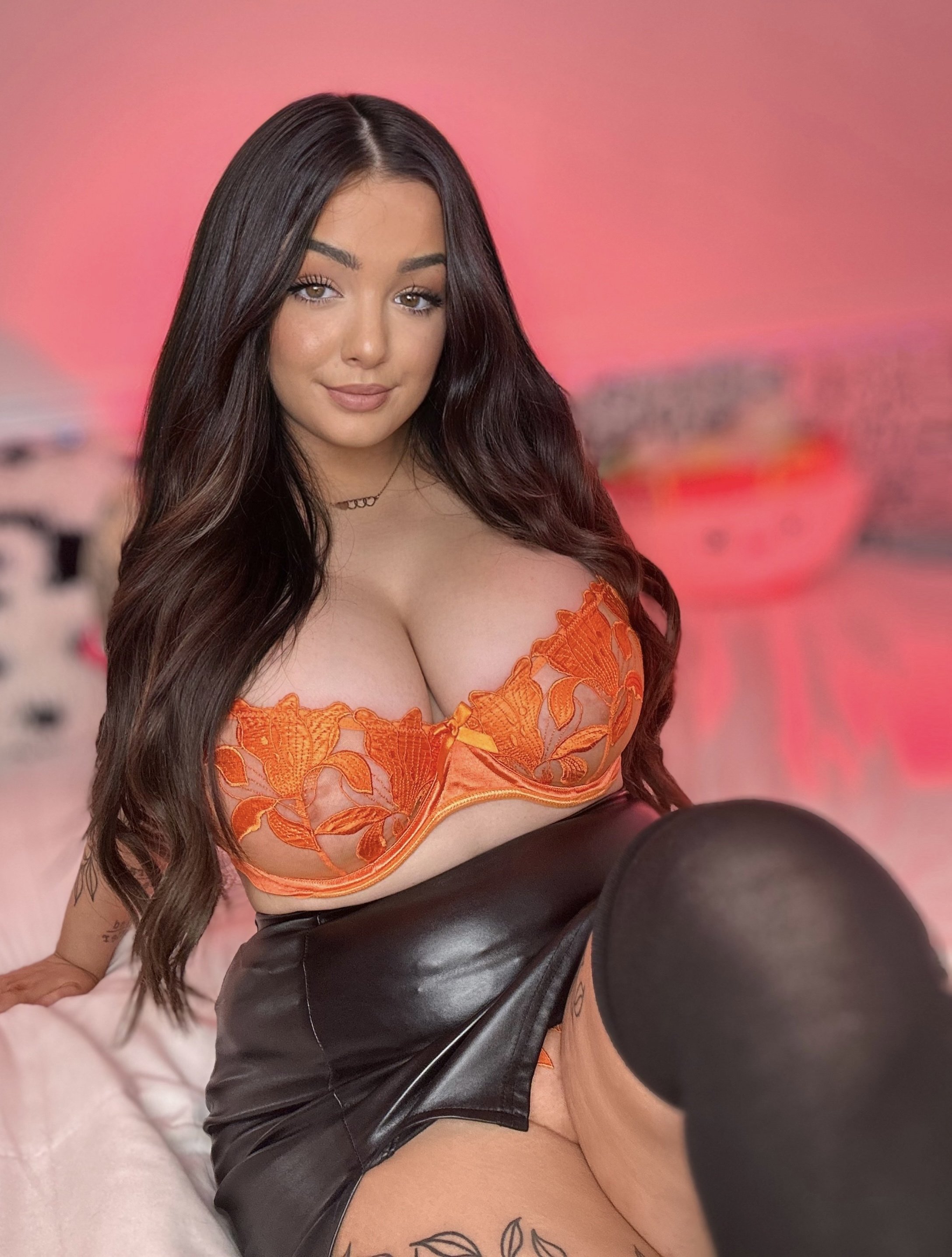 Performer DivaAfterDark Photo 1