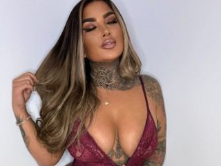 karolinababestation profilbild på webbkameramodell