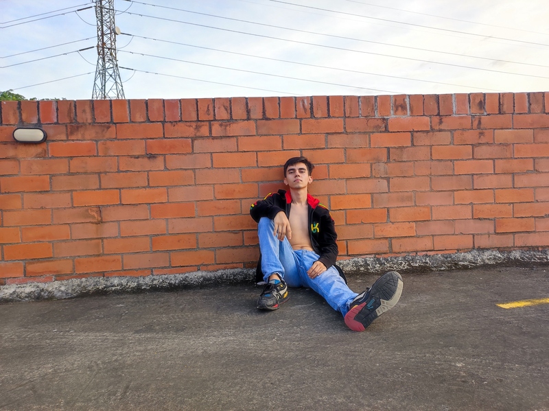 Performer AndrewStone Photo 11