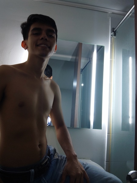 Performer AndrewStone Photo 9