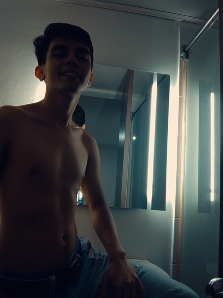 Performer AndrewStone Photo 8