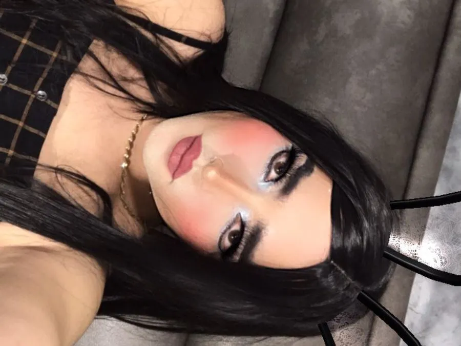 violetazaens profielfoto van cam model