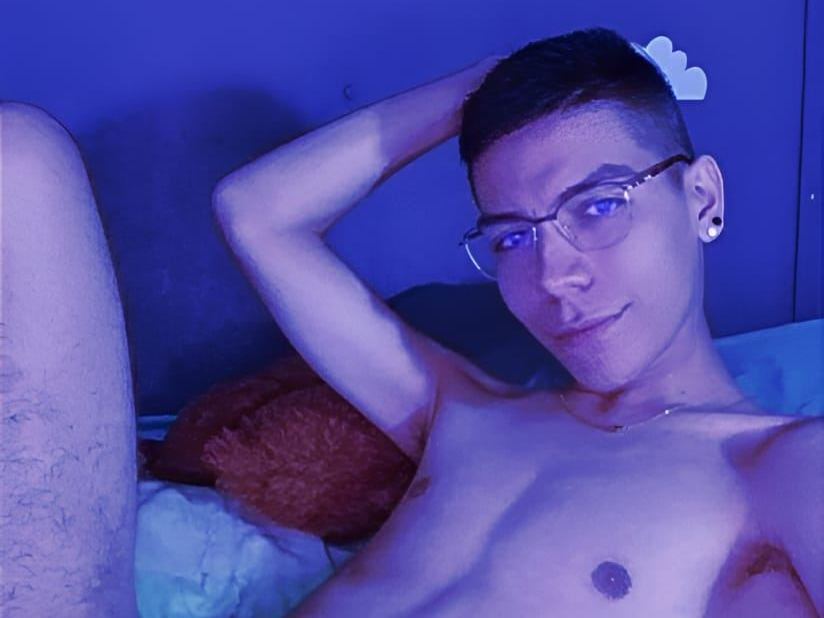 Image de profil du modèle de webcam cedriclatin8