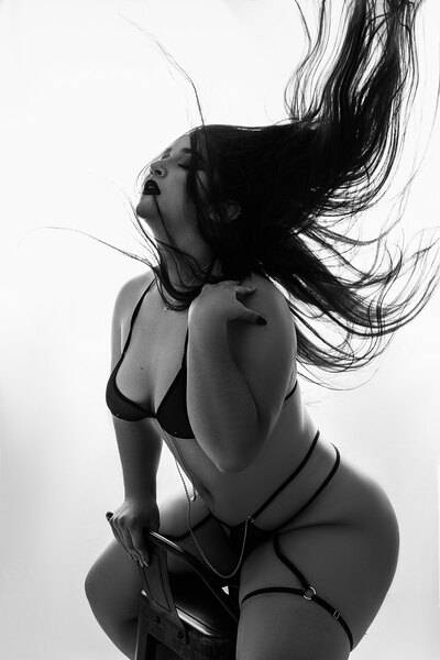 Performer ViolettRosso Photo 7