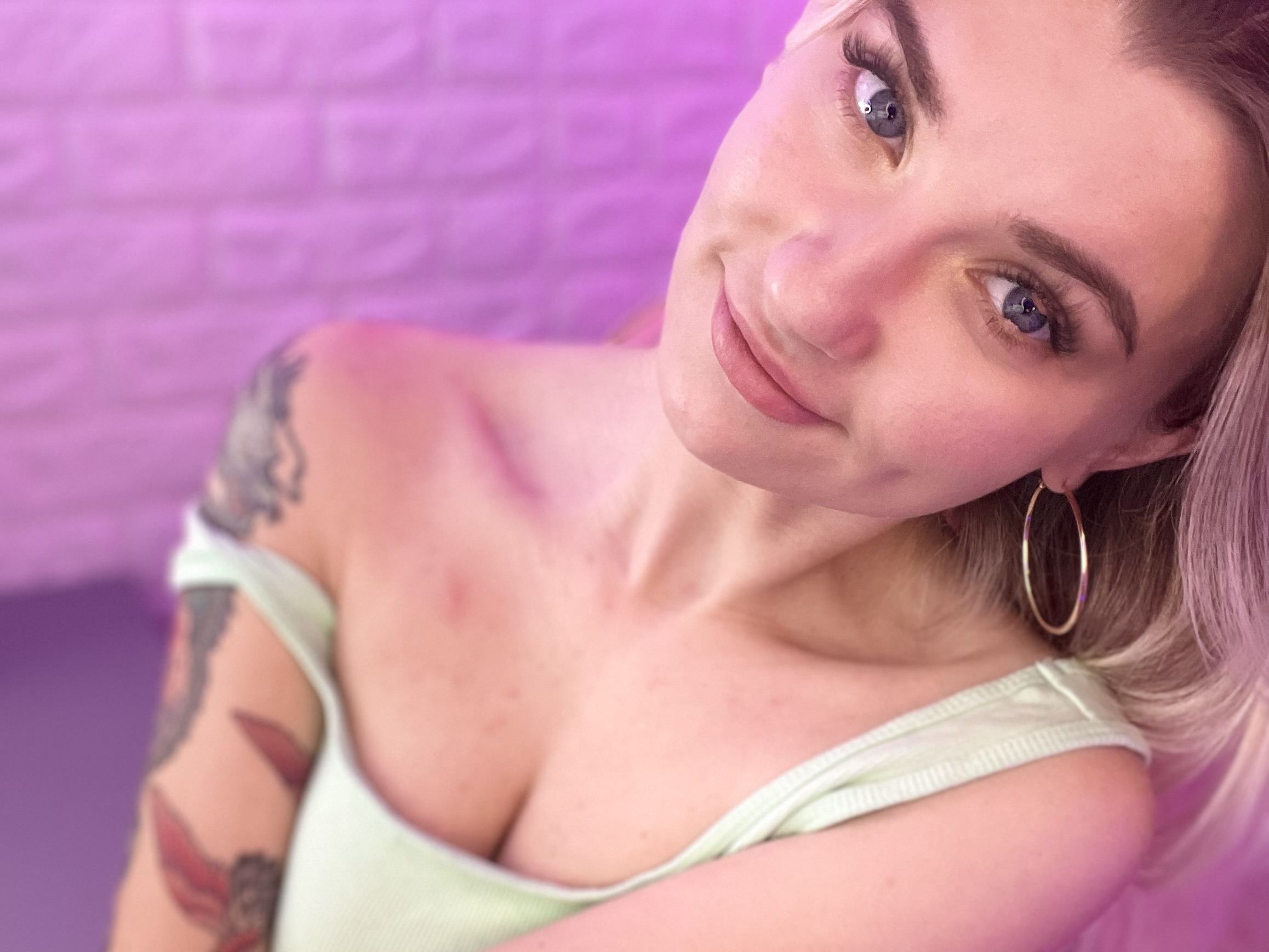 NotDumbBlondie immagine del profilo del modello di cam