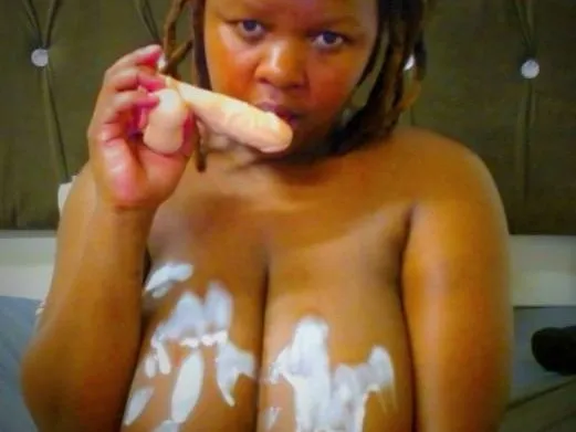 Image de profil du modèle de webcam CUTEBOOBSxxx