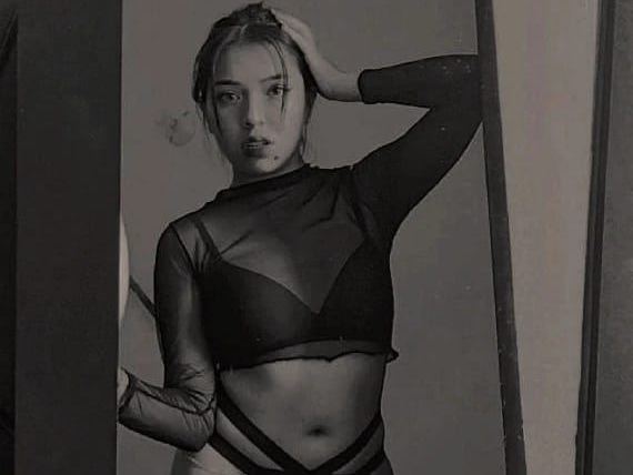 Skarlet19 profilbild på webbkameramodell