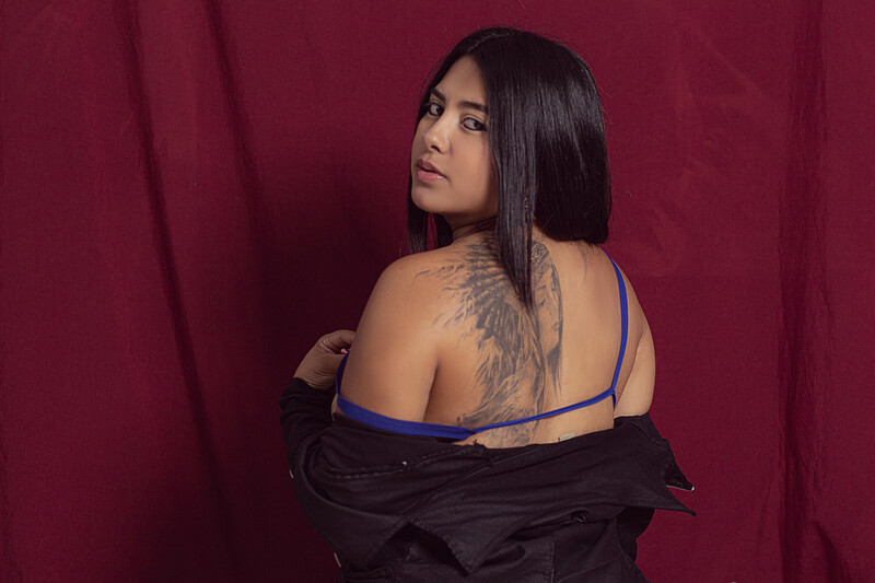 Performer HSsheyla Photo 1