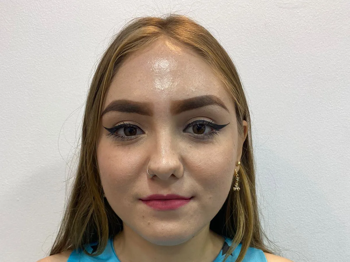 misslunaa profielfoto van cam model