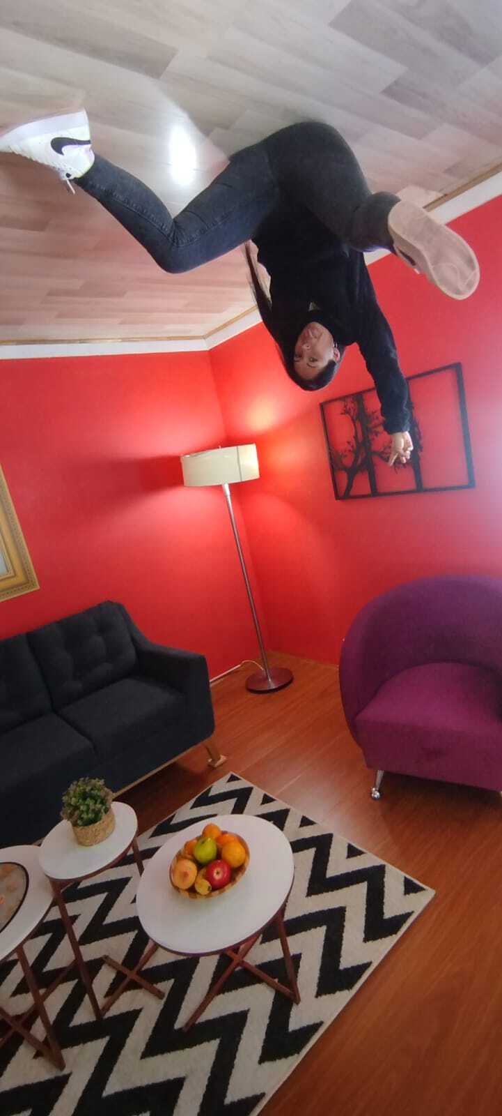 Artiest EllaRoss100 Foto 11