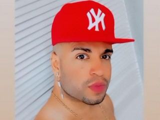 AdamsMartinn profielfoto van cam model