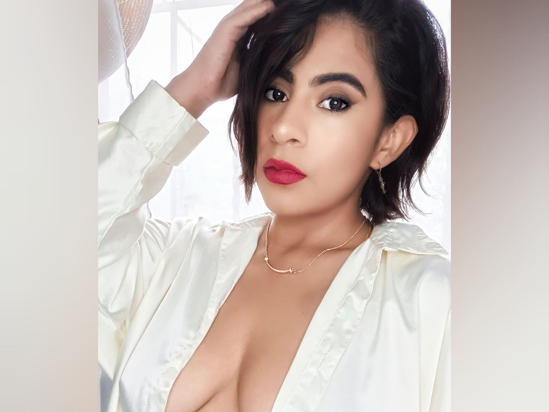 Imagen de perfil de modelo de cámara web de MoniqueWite