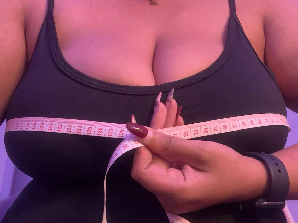 Image de profil du modèle de webcam SarayCavalli