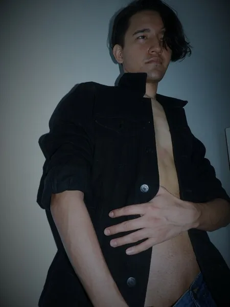 Intérprete EroticYoung Foto 2