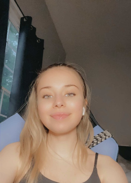 Performer AlisonFieldsXO Photo 3