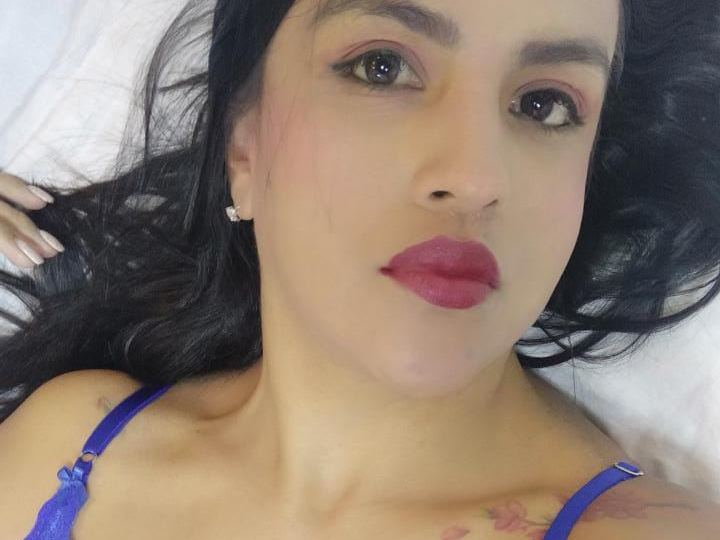 camiavilas profielfoto van cam model