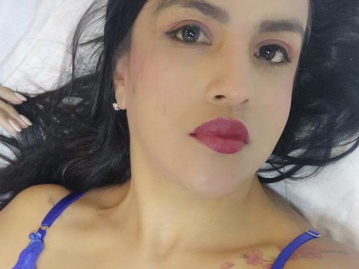 Foto de perfil de modelo de webcam de camiavilas 