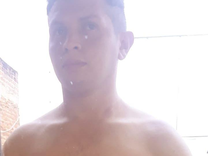 Foto de perfil de modelo de webcam de uvi41820 