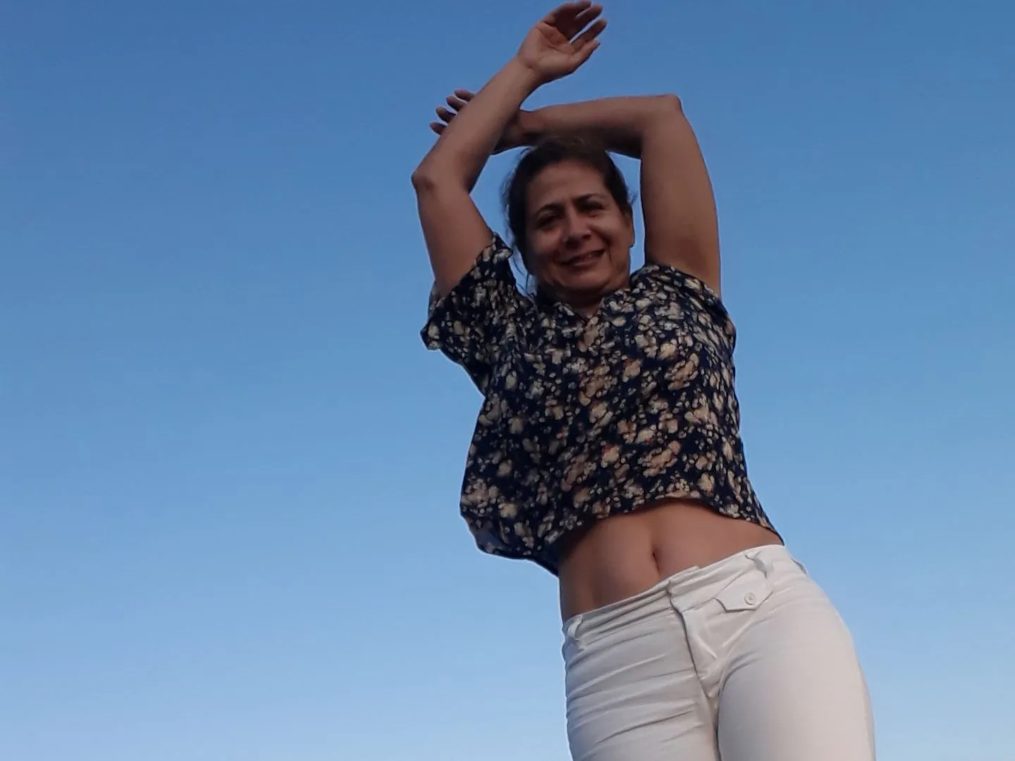 Imagen de perfil de modelo de cámara web de DulceSuave