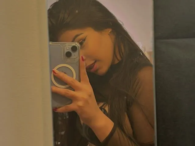 Image de profil du modèle de webcam GigiBacker