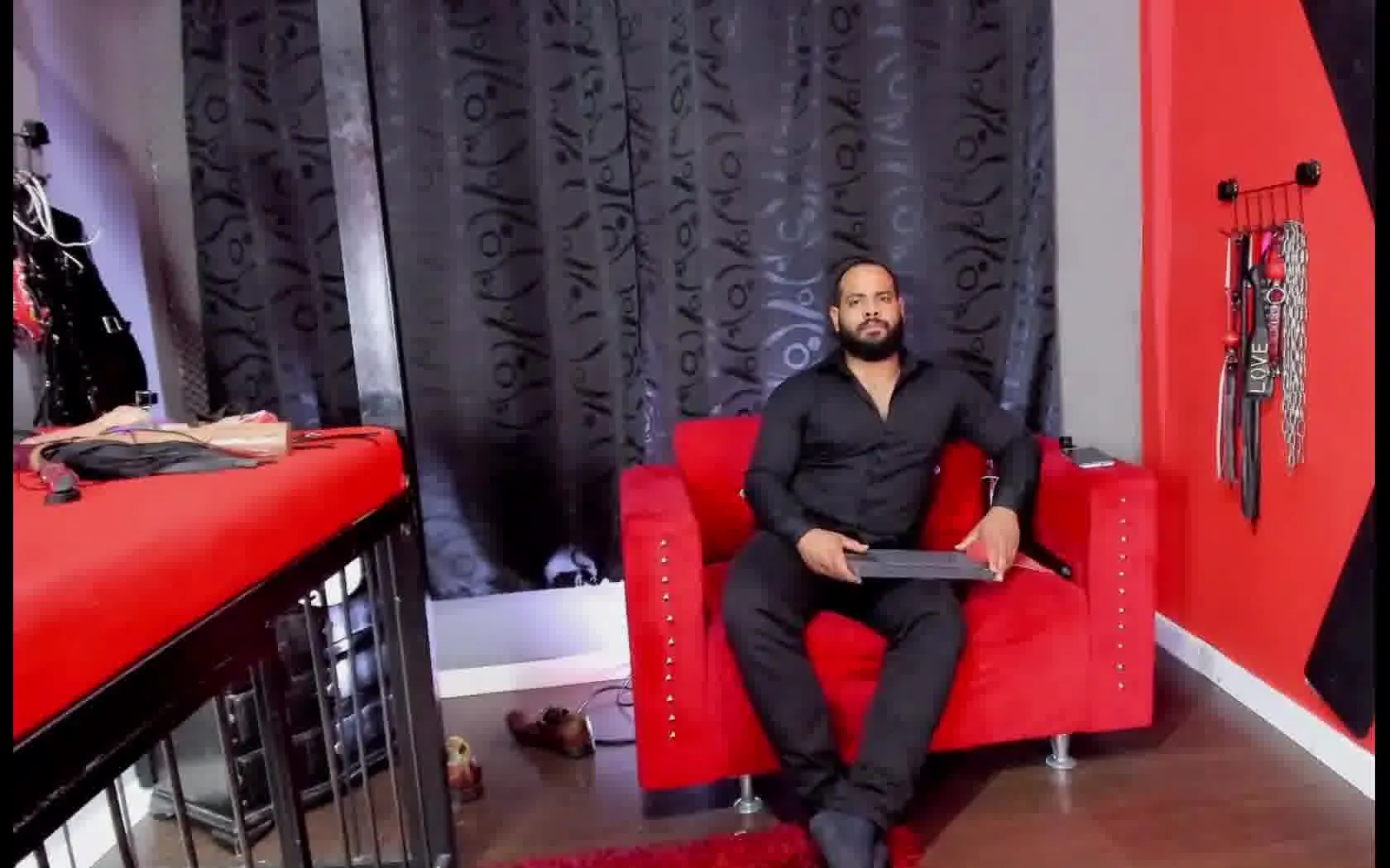 Interprete ParejaSado Video 1