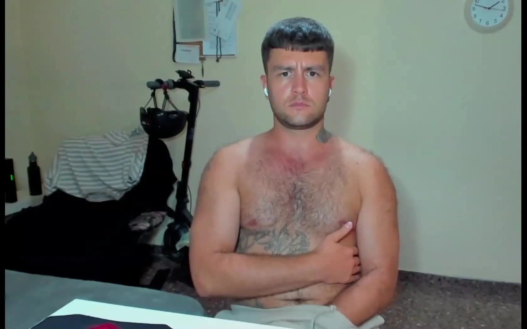 Artista honestandrew Video 1
