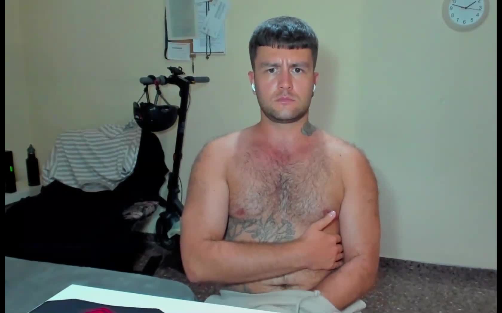 Intérprete honestandrew Video 1