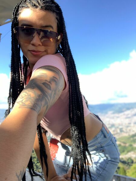 Intérprete naughtyhot Foto 1