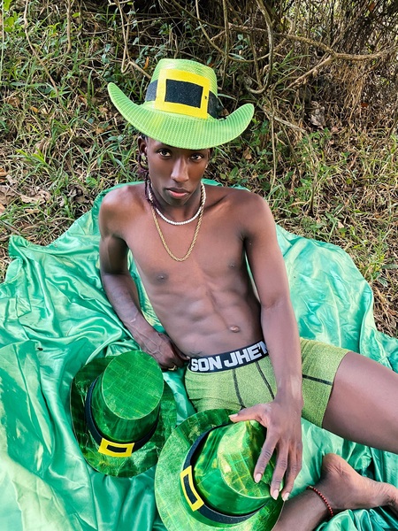 Performer JunioBlack Photo 6