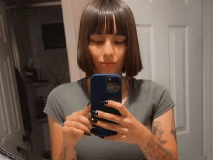 EllaClare immagine del profilo del modello di cam