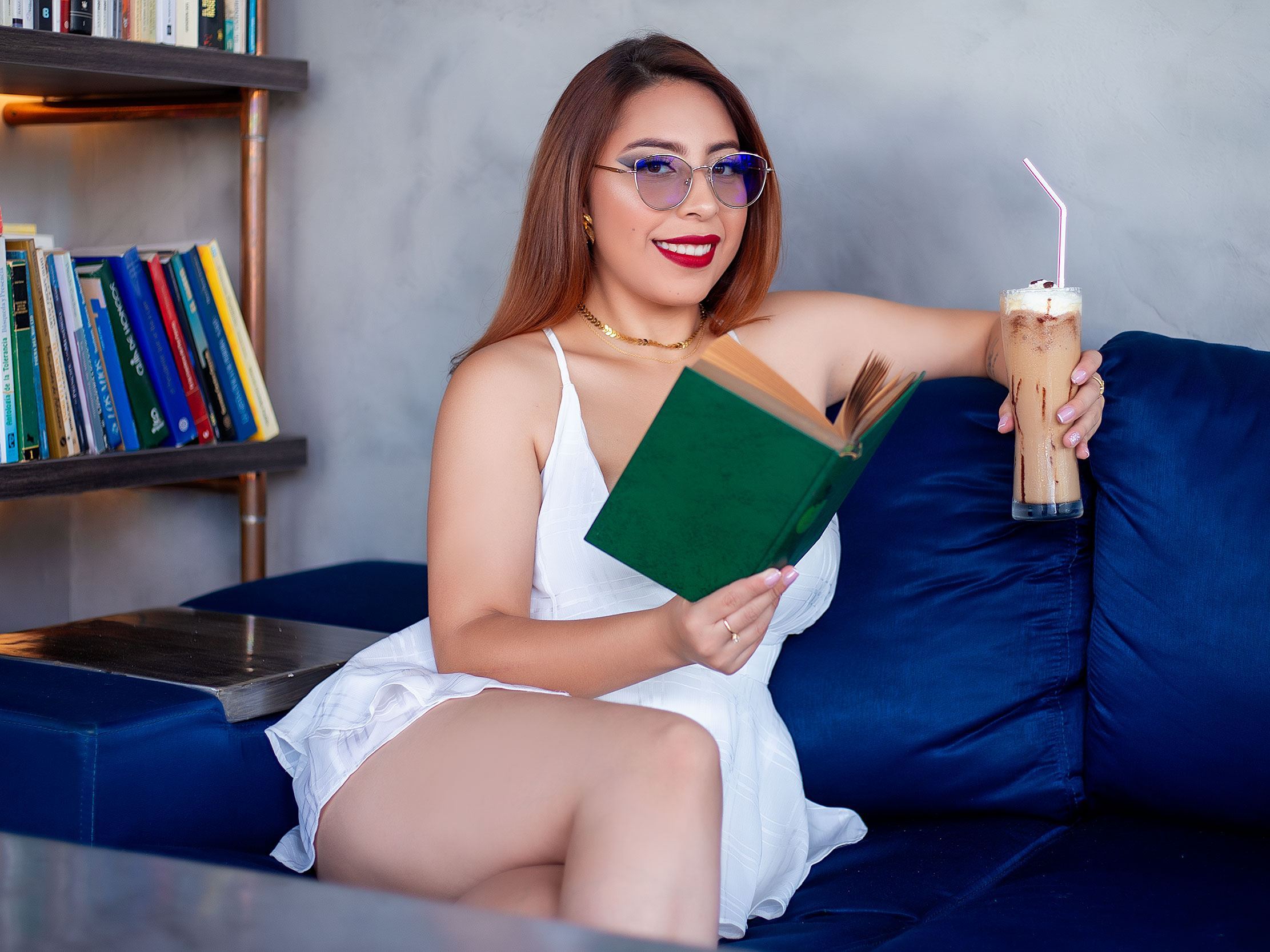 Imagen de perfil de modelo de cámara web de AmelietHamilton