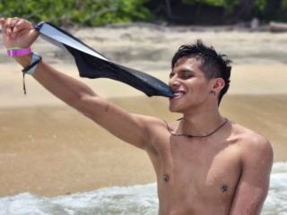 Imagen de perfil de modelo de cámara web de DodgeBullets