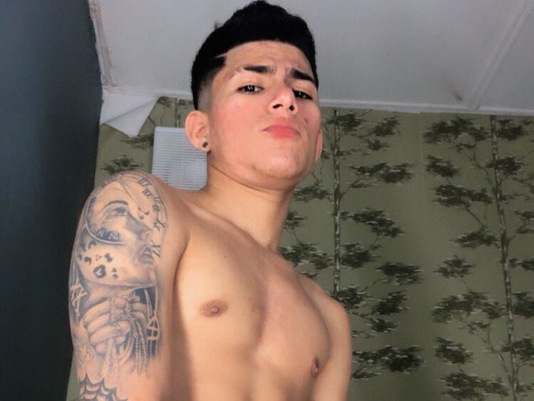 CristianSex23 profilbild på webbkameramodell 