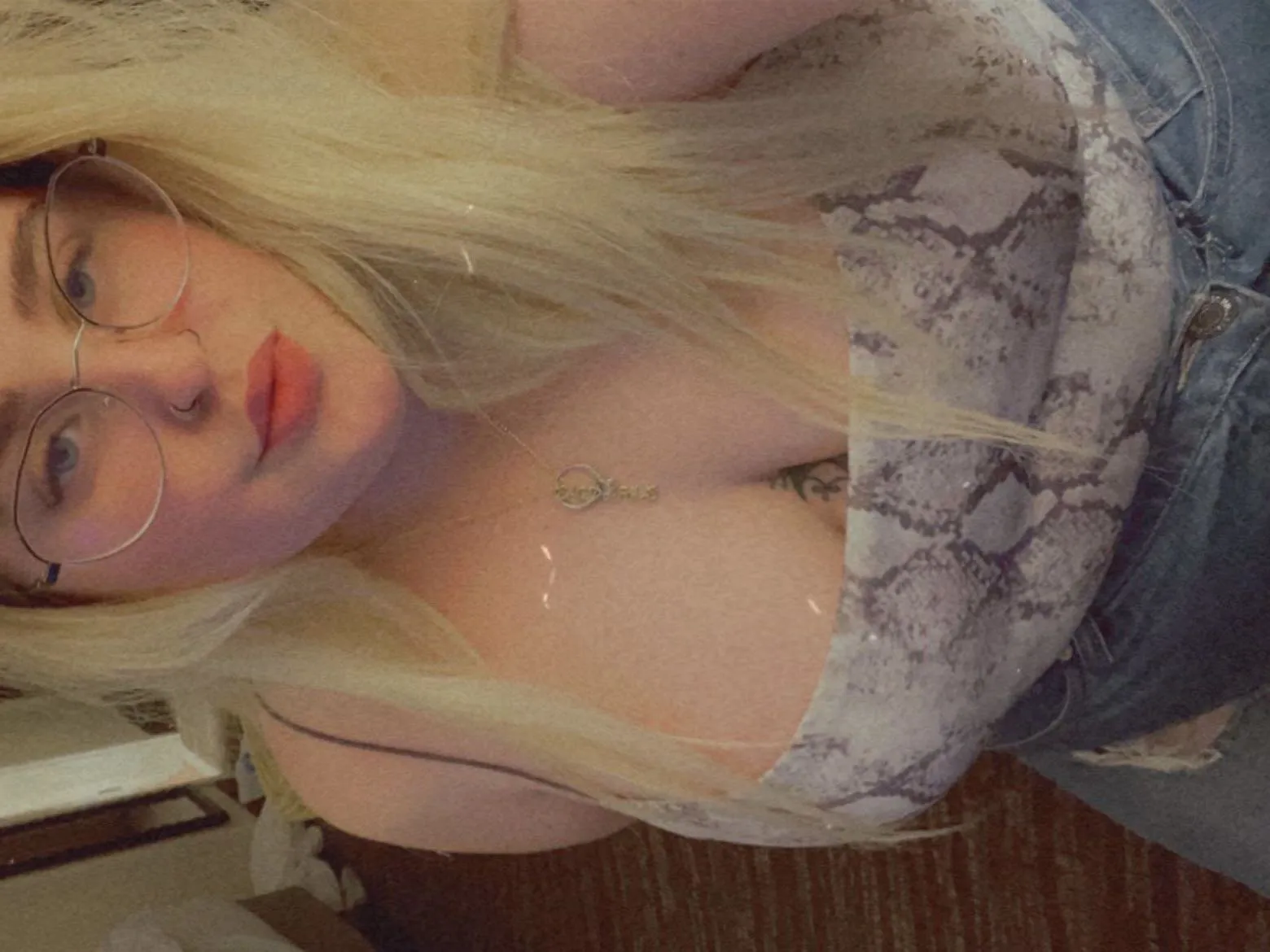 KammiKinz profielfoto van cam model