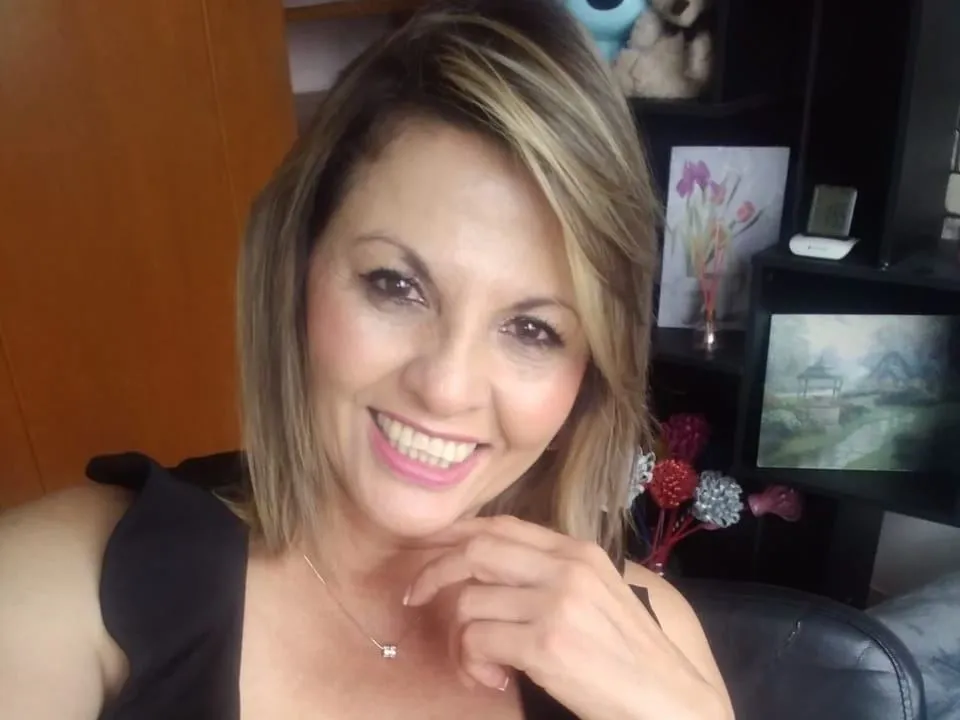 carlalopera immagine del profilo del modello di cam