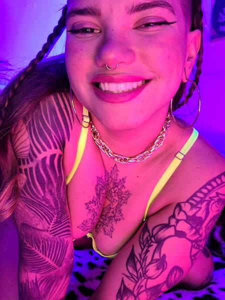 Performer MermayDhell Photo 8