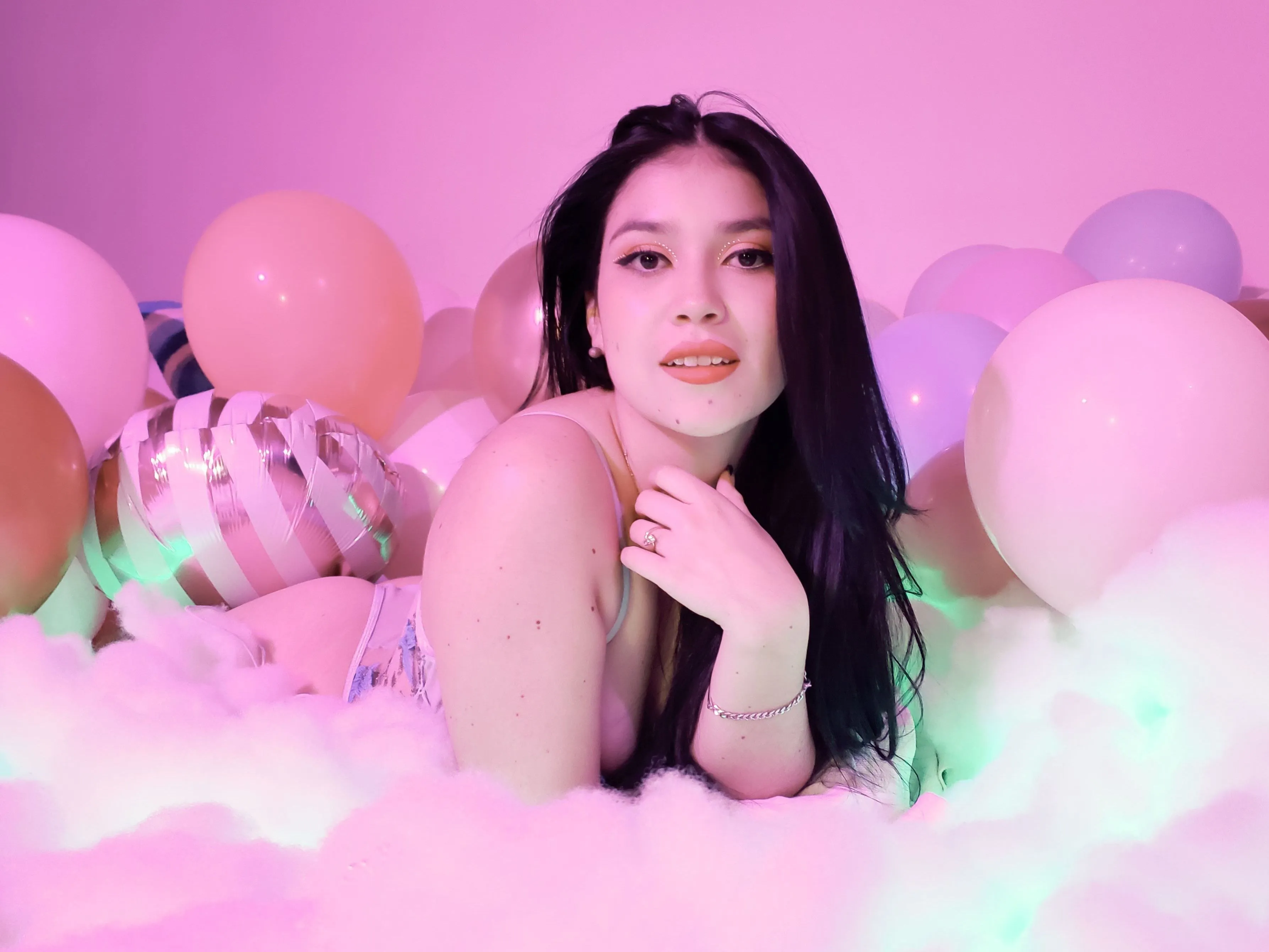 Imagen de perfil de modelo de cámara web de MelanieCorneer